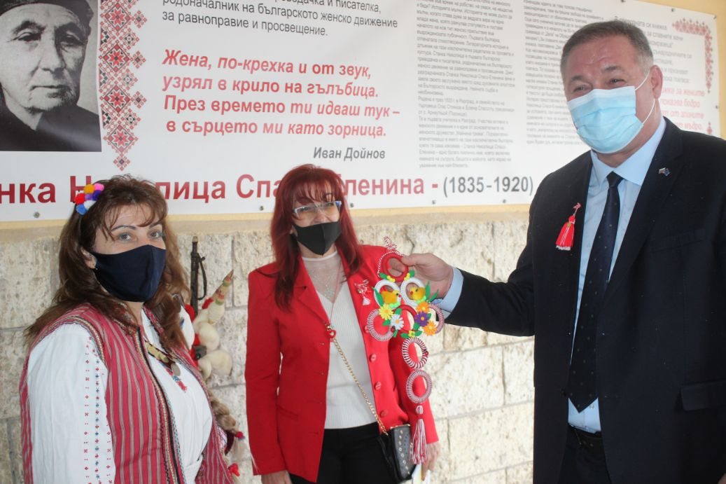 Голям национален флаг ще се развее в центъра на Разград за 3 март ...