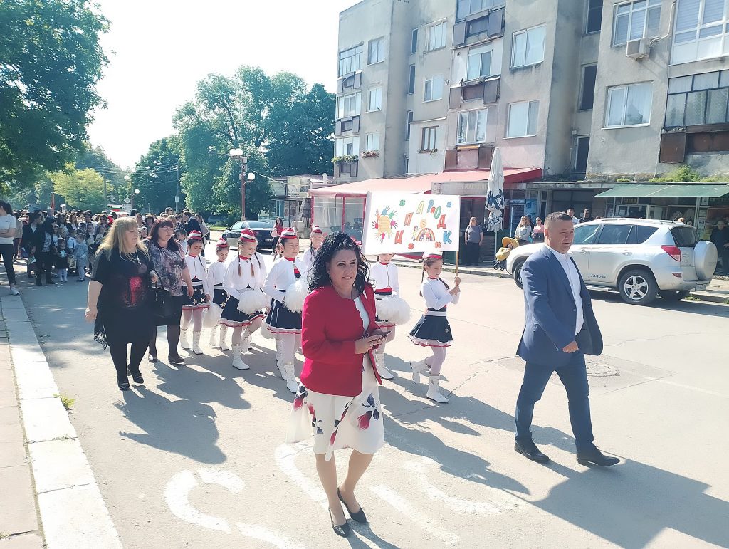 Поздрав от кмета на Лозница по случай 24 май – Новини Разград