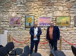 Художниците Орхан и Осман Исмаил плениха с изкуството си, изложено в „Двореца” в Балчик