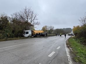Тежка катастрофа с два камиона на Е-70 край Разград (СНИМКИ и ВИДЕО)