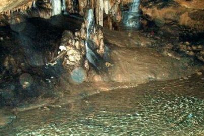 21lepenica-bulgarian-caves-3-864x400_c.jpg