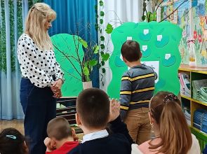 Малките вълшебници от ДГ „Зорница“ представиха открита педагогическа практика