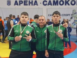 Два бронзови медала за малките борци от Острово