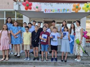 Тържествен финал на учебната година за ученици в СУ „Христо Ботев“ – Лозница