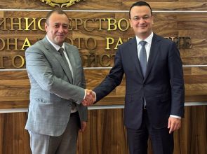 Министър Иван Иванов: Съществува потенциал за разширяване и задълбочаване на икономическите отношения с Узбекистан